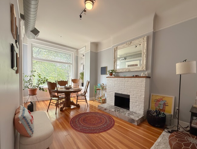 Foto del edificio - 1539 N Wells St