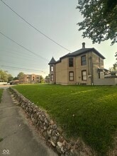 Building Photo - 4626 E Washington St