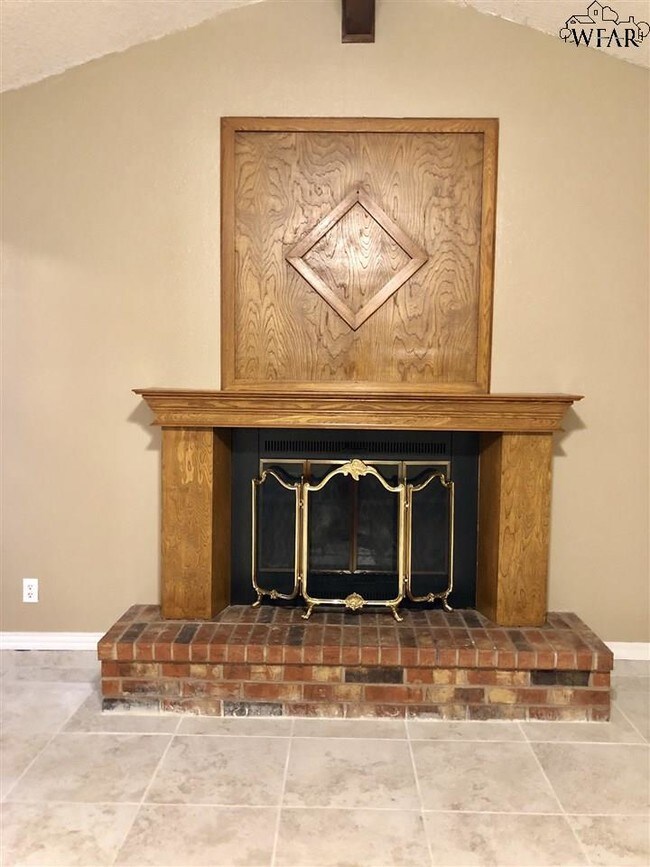 Building Photo - 5512 Rhone Dr