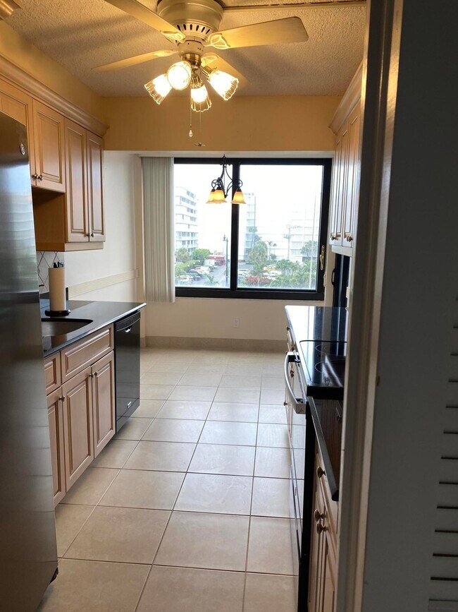 Foto del edificio - 3589 S Ocean Blvd
