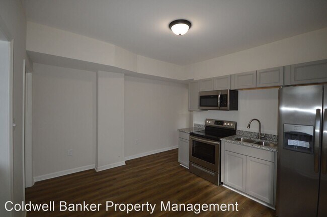 Building Photo - 3 br, 1.5 bath House - 726 Queen St.