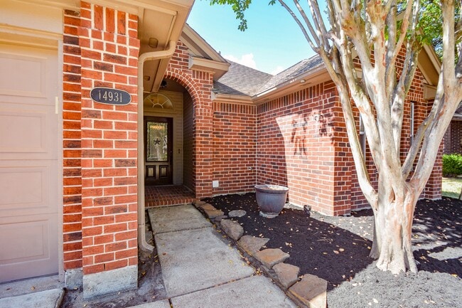 Building Photo - 14931 Chestnut Falls Dr