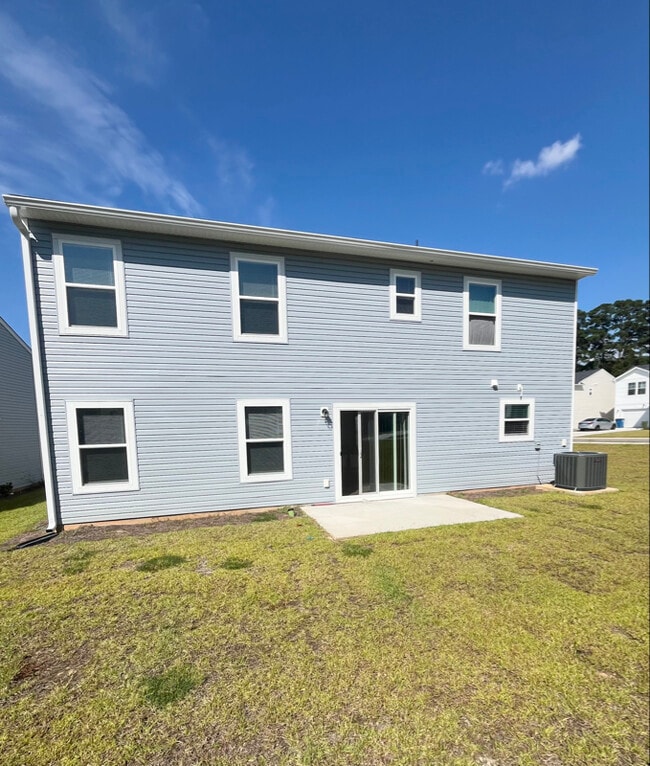 Foto del edificio - 6201 Portsman Ln