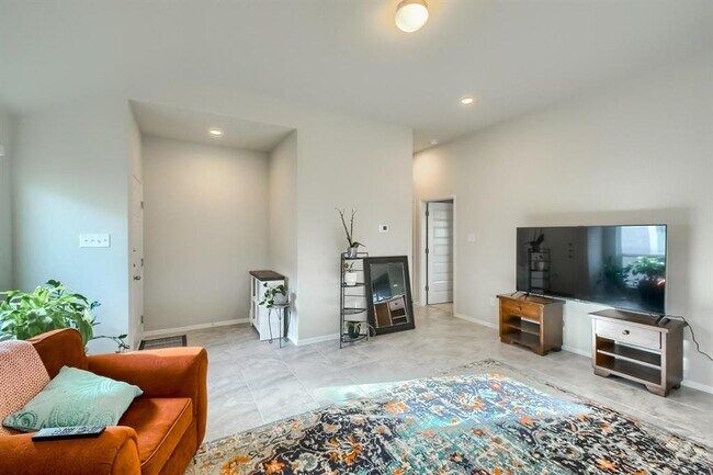 Foto del edificio - 5616 Corso Ct