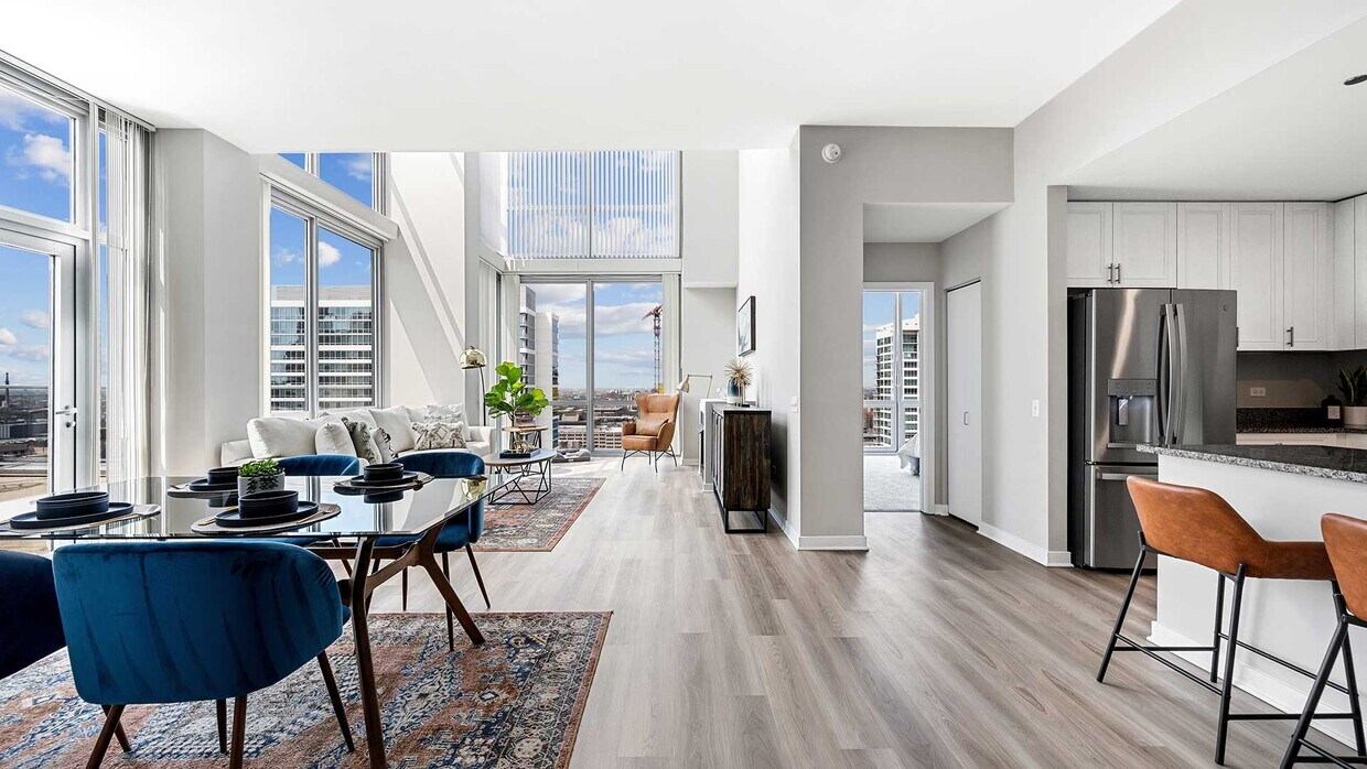 Foto principal - 637 S Clark St