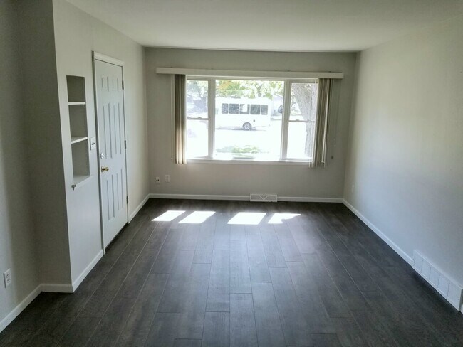 Building Photo - 217 Langley Blvd