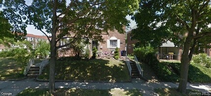 Building Photo - 175-07 73rd Ave