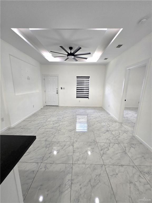 Foto del edificio - 13 W Woodson Dr