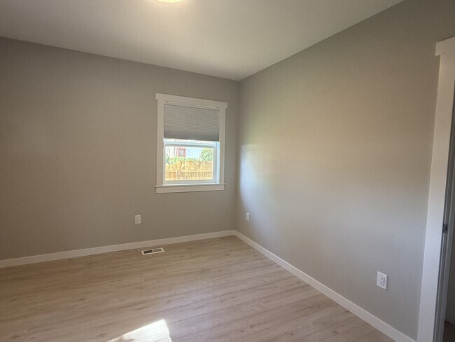 Foto del edificio - 1002 N 25th St