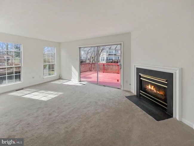 Building Photo - 5978 Manorwood Dr