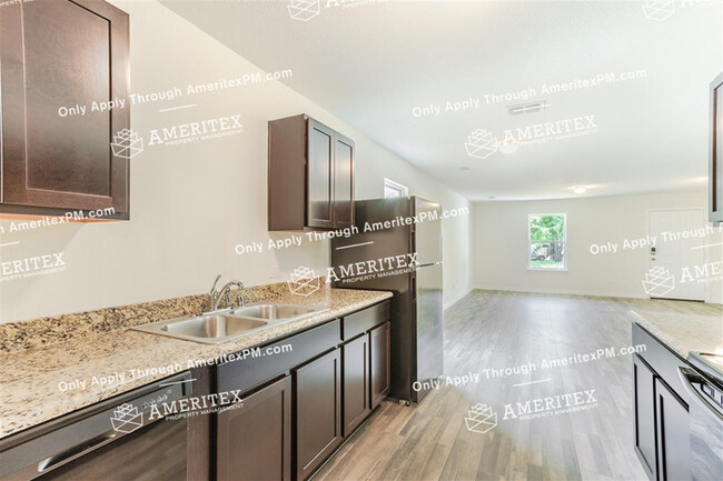 Foto del edificio - 602 N Taylor St