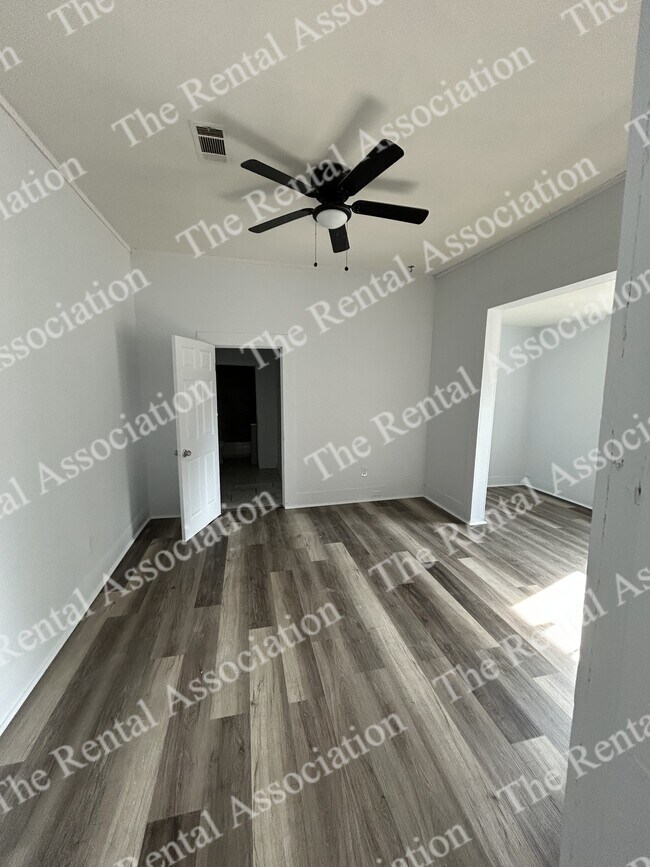 Foto del edificio - 1903 S Grand St