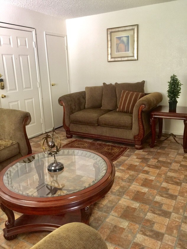 Living Room - 5081 Pioneer Ave