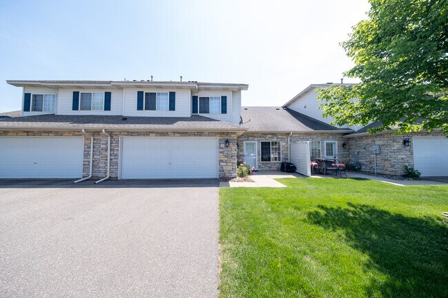Building Photo - 17083 Eagleview Way