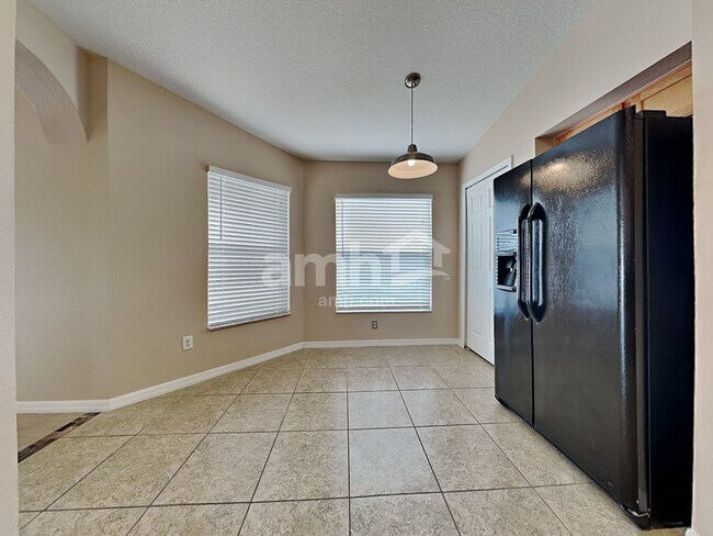 Foto del edificio - 3306 Hoylake Ct