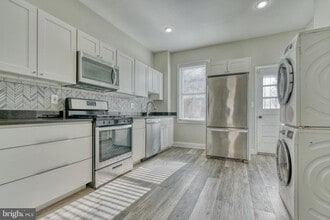 Building Photo - 3413 Noble St