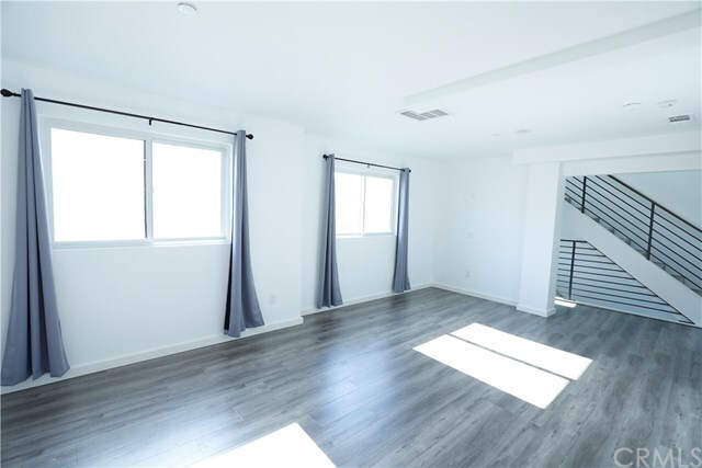 Foto del edificio - 12325 Cheshire St