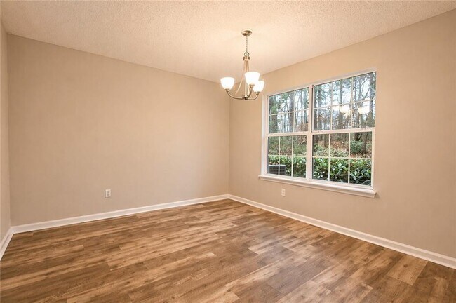 Building Photo - 6033 Coventry Cir