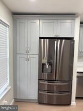 Building Photo - 2707 Fairdale Terrace