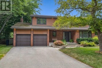 Building Photo - 260 Princess Royal Ct