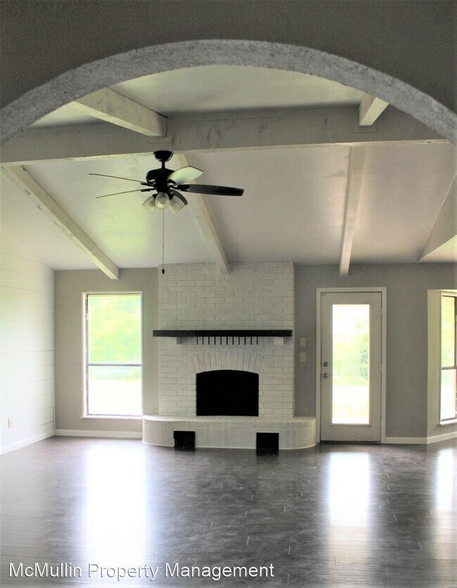 Building Photo - 3 br, 2 bath House - 1909 Shoemaker Dr
