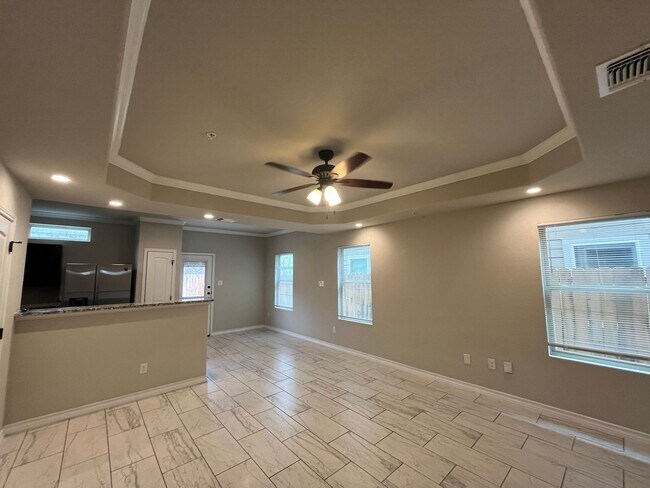 Foto del edificio - 6311 Luglio Lane #104, San Antonio, TX 78233