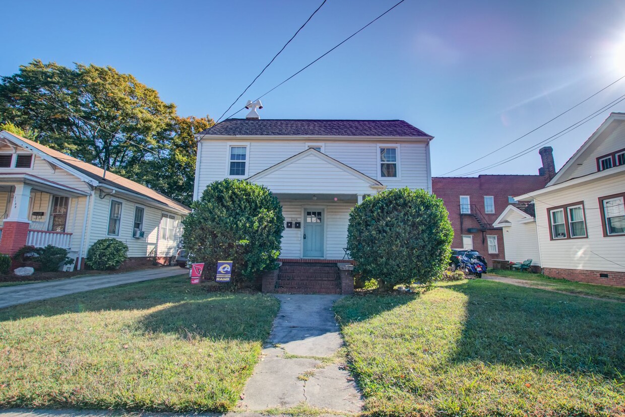 Primary Photo - Renovated Duplex Unit in South Norfolk