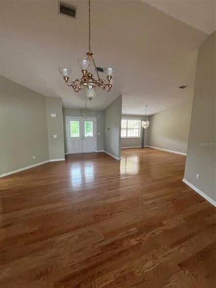 Foto del edificio - 77 Folcroft Ln