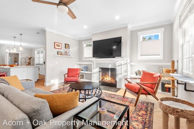 Foto del edificio - 4 br, 3 bath House - 1315 Tucker St.