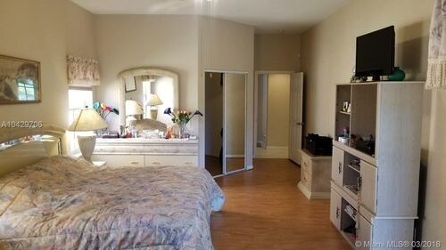 Foto del edificio - 1613 Royal Grove Way