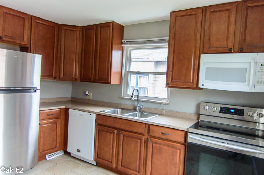 Foto principal - 825 Oak Ave