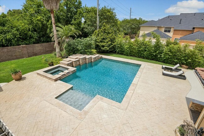 Foto del edificio - 14339 Shadow Garden Ln
