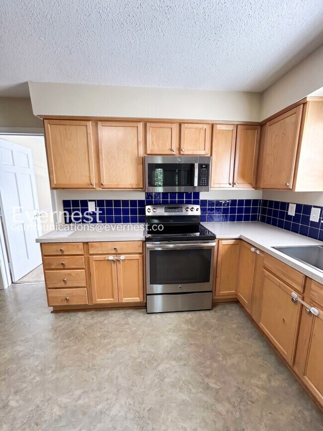 Building Photo - 1231 Willowlake Ct