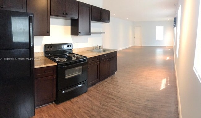 Foto del edificio - 131 NW 15th St