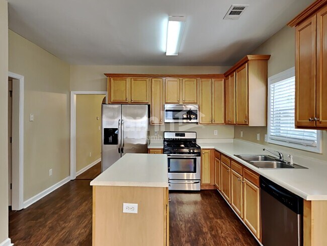 Foto del edificio - 169 Hunt Creek Dr