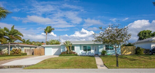 Building Photo - 5920 Lake Osborne Dr