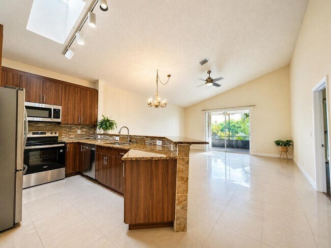 Foto del edificio - 7705 Forest Green Ln