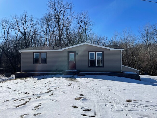 Building Photo - Remodeled 3 Bedroom Home