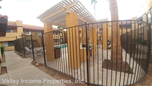 Building Photo - 5712 N 67th Dr