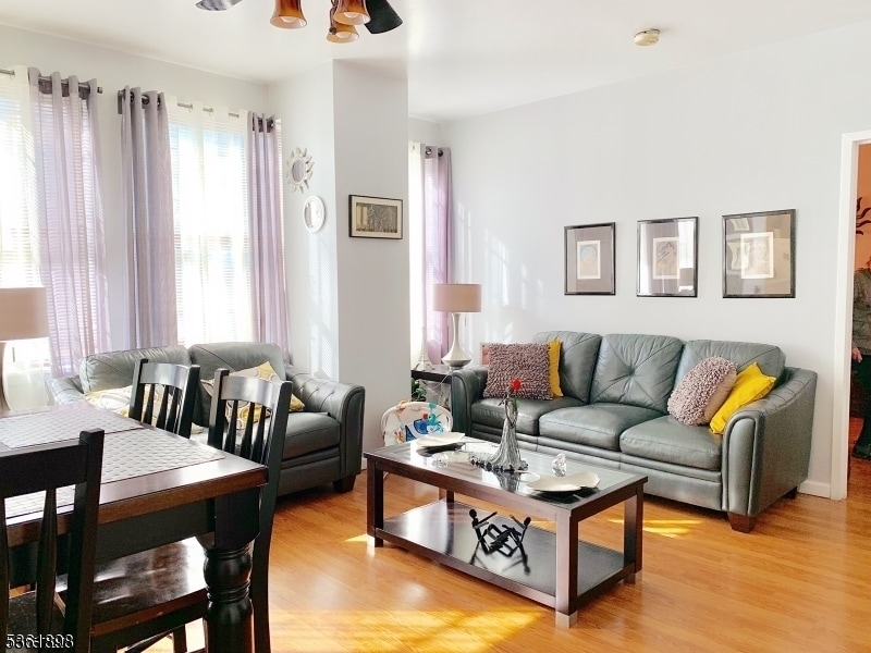 Primary Photo - 111 Mulberry St