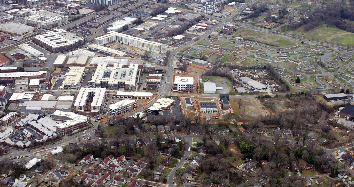 Building Photo - Tremont Square Townhomes