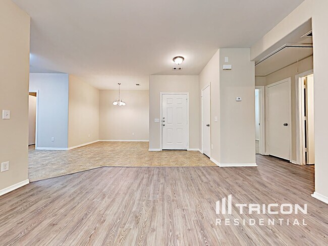 Foto del edificio - 110 N Golden Oak Dr