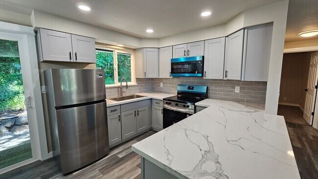 Building Photo - Duplex For rent