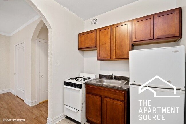 Foto del edificio - 4827 N Damen Ave