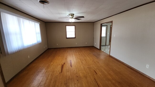 Foto del edificio - 605 N Front St