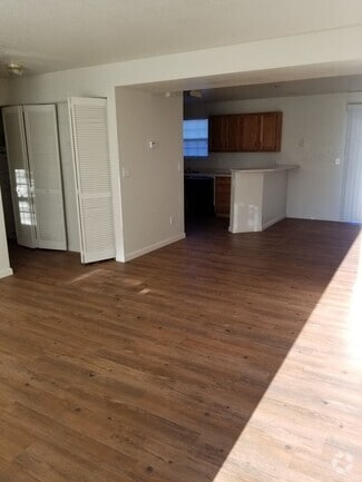 Building Photo - 1229 Glenridge St