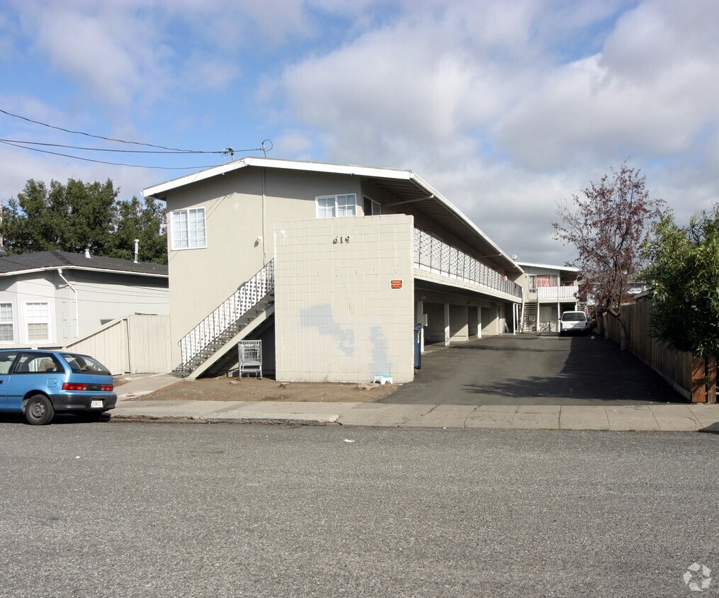 Building Photo - Stambaugh Street Apartments