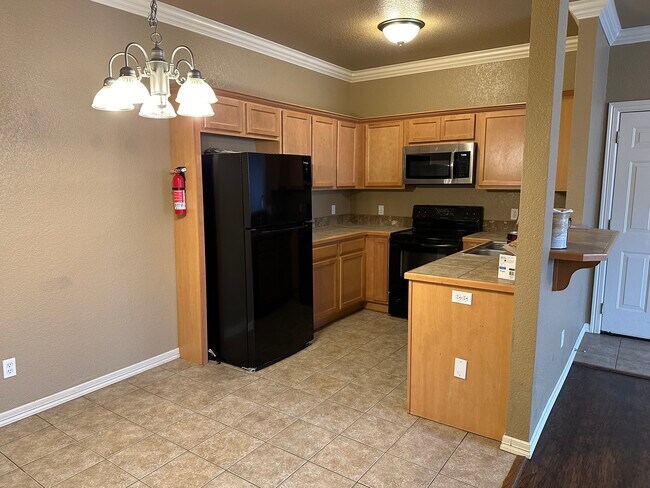 Building Photo - 165 S Pinyon Pt