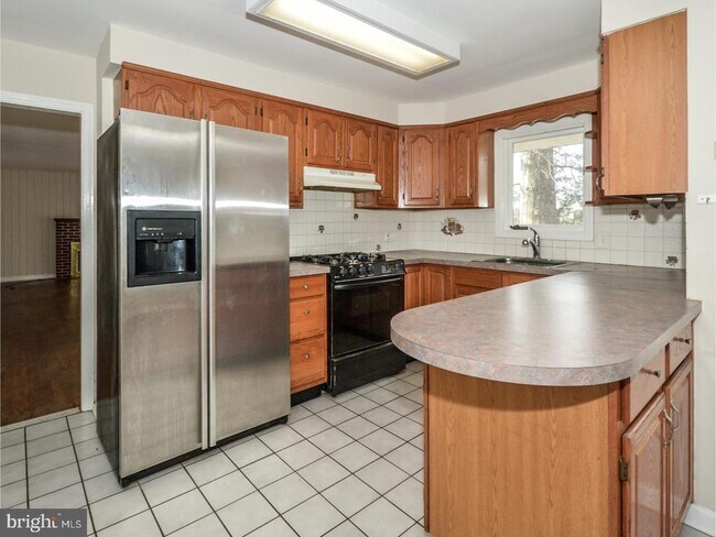 Building Photo - 2608 W Skippack Pike