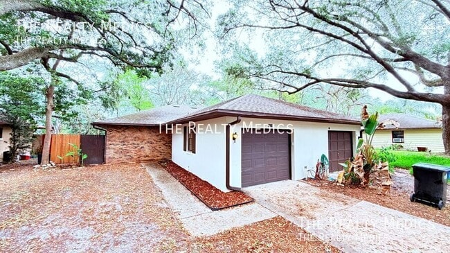 Building Photo - 7909 Richwood Dr